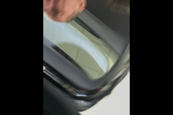 Mercedes-Benz A-Klasse 220 Launch Edition Premium Panoramadak / Leer / Trekhaak /19 inch velgen