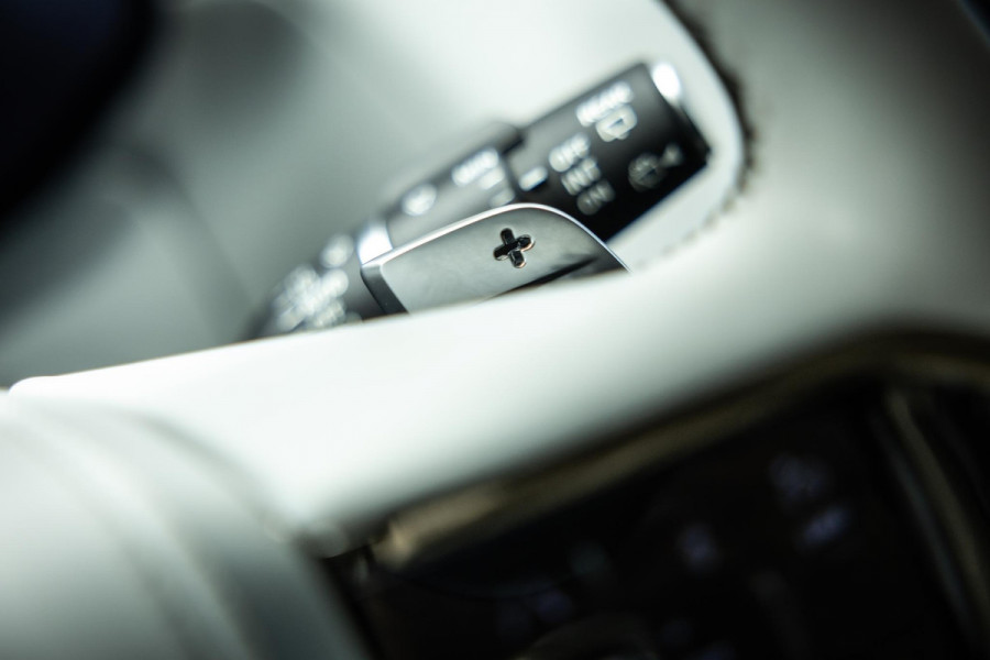 Land Rover Range Rover Sport 3.0 P510e First Edition | Meridian | Stoelverwarming en verkoeling | BTW |