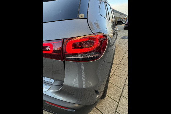 Mercedes-Benz EQA 250 AMG Edition 1 67 kWh - AUTOMAAT I Navigatie I Leer I Sport pakket I PDC I LED I Achteruitrij Camera