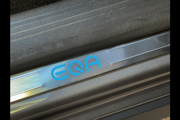 Mercedes-Benz EQA 250 AMG Edition 1 67 kWh - AUTOMAAT I Navigatie I Leer I Sport pakket I PDC I LED I Achteruitrij Camera