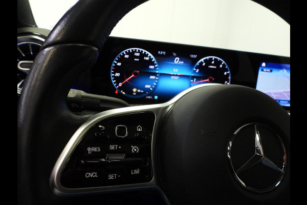 Mercedes-Benz A-Klasse A180 Premium Plus LEER/SCHUIFDAK/SFEER/BURMESTER/17"LMV!