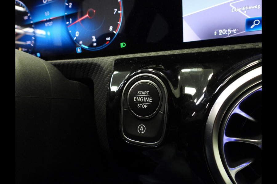 Mercedes-Benz A-Klasse A180 Premium Plus LEER/SCHUIFDAK/SFEER/BURMESTER/17"LMV!