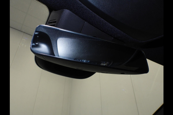 Mercedes-Benz A-Klasse A180 Premium Plus LEER/SCHUIFDAK/SFEER/BURMESTER/17"LMV!