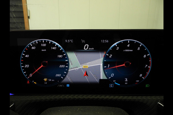 Mercedes-Benz A-Klasse A180 Premium Plus LEER/SCHUIFDAK/SFEER/BURMESTER/17"LMV!