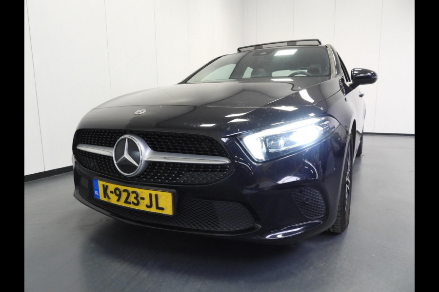 Mercedes-Benz A-Klasse A180 Premium Plus LEER/SCHUIFDAK/SFEER/BURMESTER/17"LMV!