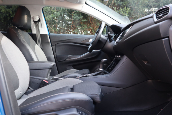Opel Grandland X 1.2 Turbo Ultimate | Automaat | Stuur + Stoelverwarming | 360 camera |