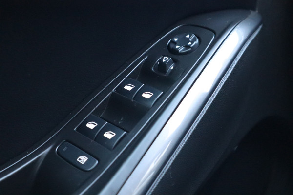 Opel Grandland X 1.2 Turbo Ultimate | Automaat | Stuur + Stoelverwarming | 360 camera |