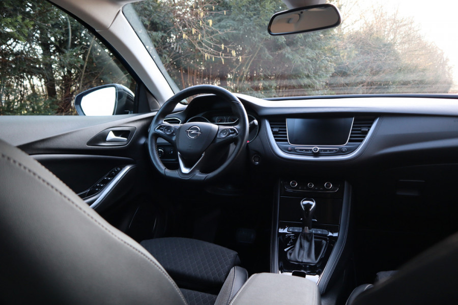 Opel Grandland X 1.2 Turbo Ultimate | Automaat | Stuur + Stoelverwarming | 360 camera |