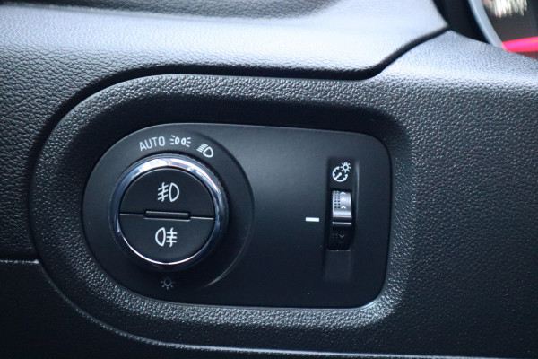 Opel Grandland X 1.2 Turbo Ultimate | Automaat | Stuur + Stoelverwarming | 360 camera |