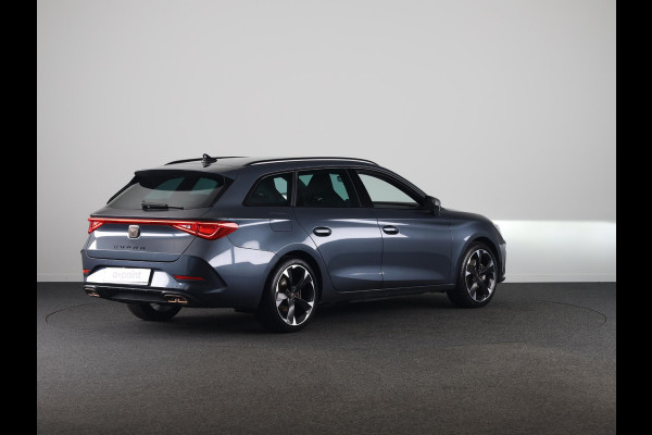 CUPRA Leon Sportstourer 1.4 TSI eHybrid PHEV FR Business Intense 204 pk Automaat (DSG) | Navigatie | Parkeersensoren achter | Autom. airco (3 zones) | Stoelverwarming | Keyless |