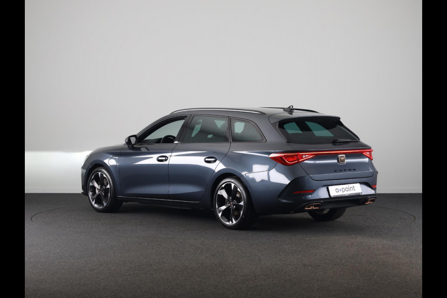 CUPRA Leon Sportstourer 1.4 TSI eHybrid PHEV FR Business Intense 204 pk Automaat (DSG) | Navigatie | Parkeersensoren achter | Autom. airco (3 zones) | Stoelverwarming | Keyless |