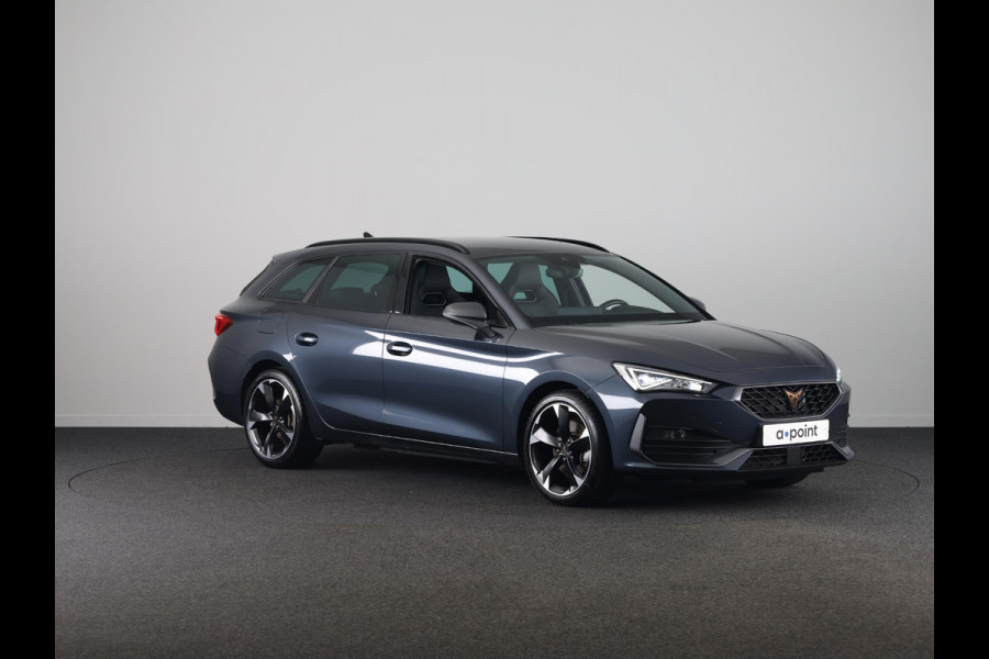 CUPRA Leon Sportstourer 1.4 TSI eHybrid PHEV FR Business Intense 204 pk Automaat (DSG) | Navigatie | Parkeersensoren achter | Autom. airco (3 zones) | Stoelverwarming | Keyless |