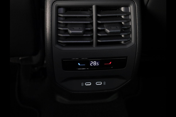 CUPRA Leon Sportstourer 1.4 TSI eHybrid PHEV FR Business Intense 204 pk Automaat (DSG) | Navigatie | Parkeersensoren achter | Autom. airco (3 zones) | Stoelverwarming | Keyless |