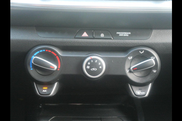 Kia Stonic 1.0 T-GDi Sports Edition | Navi | Carplay | 17" Velgen | Camera |