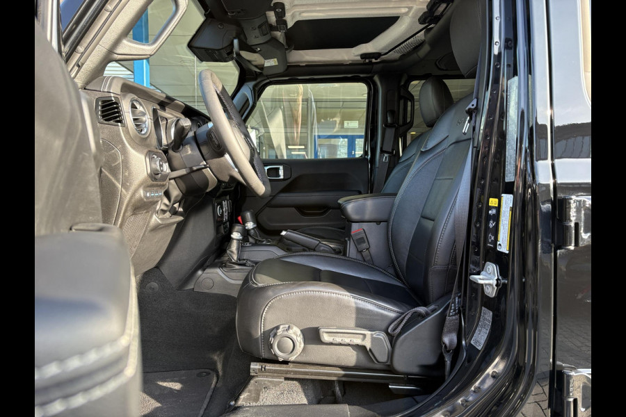 Jeep Wrangler Unlimited 4xe 380pk Sahara PHEV | Leder | Stoel- & Stuurverwarming | Navigatie | Afneembaar Dak |