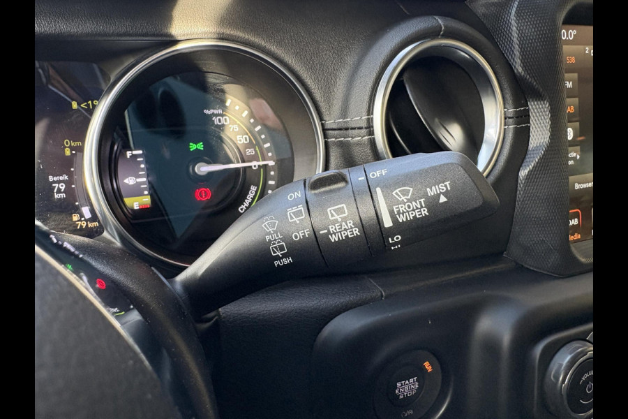 Jeep Wrangler Unlimited 4xe 380pk Sahara PHEV | Leder | Stoel- & Stuurverwarming | Navigatie | Afneembaar Dak |