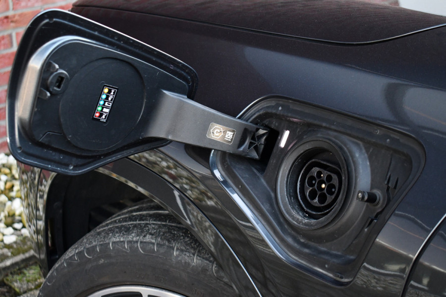 BMW X2 xDrive25e M-Sport Pano ACC H/K HUD El-zetels Camera Carplay