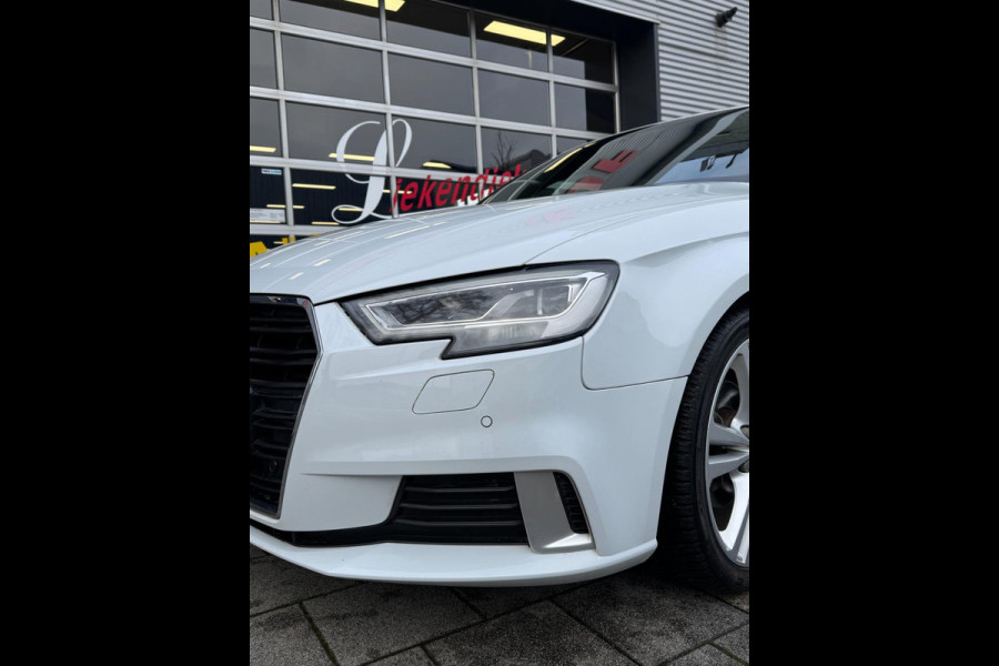 Audi A3 Sportback 30 TFSI Sport S Line Edition - Navigatie I Airco I Sport interieur & Velgen I PDC I Dealer onderhouden