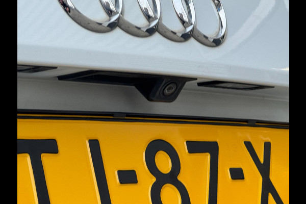 Audi A3 Sportback 30 TFSI Sport S Line Edition - Navigatie I Airco I Sport interieur & Velgen I PDC I Dealer onderhouden