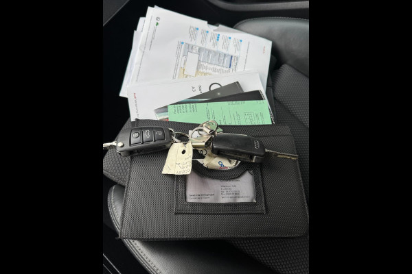 Audi A3 Sportback 30 TFSI Sport S Line Edition - Navigatie I Airco I Sport interieur & Velgen I PDC I Dealer onderhouden