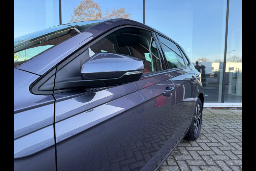 Volkswagen Polo 1.0 TSI Life Business - Automaat - Media Apple/Android - Parkeersensoren - Climate