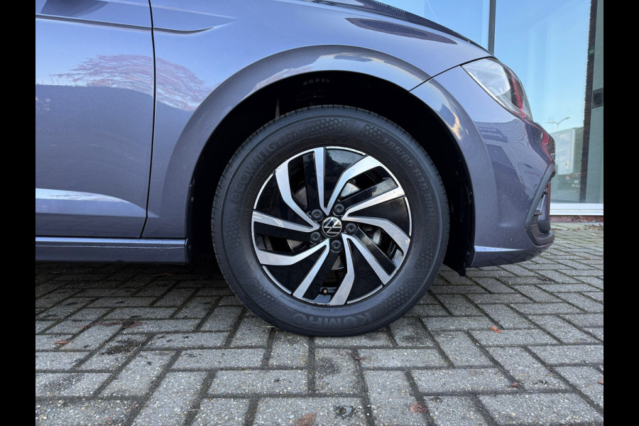 Volkswagen Polo 1.0 TSI Life Business - Automaat - Media Apple/Android - Parkeersensoren - Climate