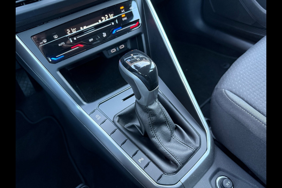 Volkswagen Polo 1.0 TSI Life Business - Automaat - Media Apple/Android - Parkeersensoren - Climate