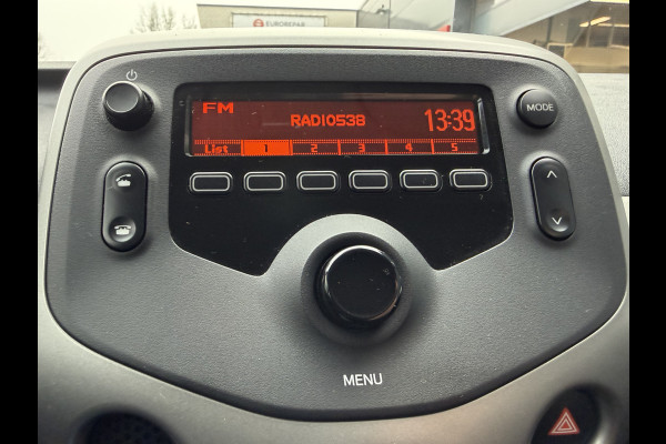 Citroën C1 1.0 e-VTi Feel (Airco - Bluetooth - LED - Two Tone - 4S banden)