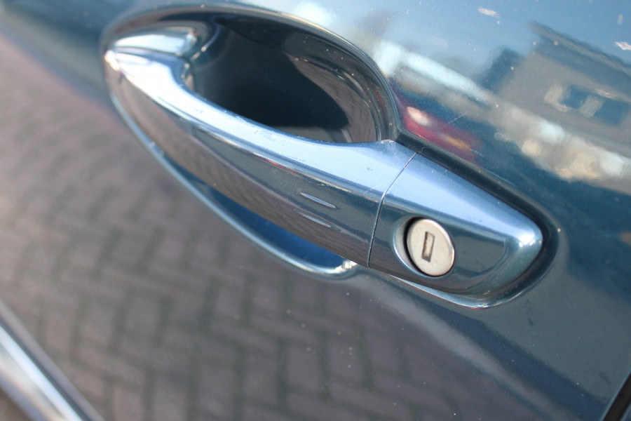 Peugeot 3008 1.6 HYbrid 225 Allure | Navigatie | Cruise control | Stoelverwarming | Led