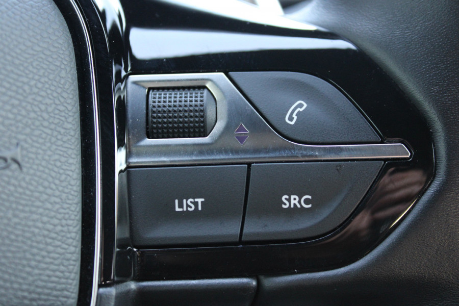 Peugeot 3008 1.6 HYbrid 225 Allure | Navigatie | Cruise control | Stoelverwarming | Led