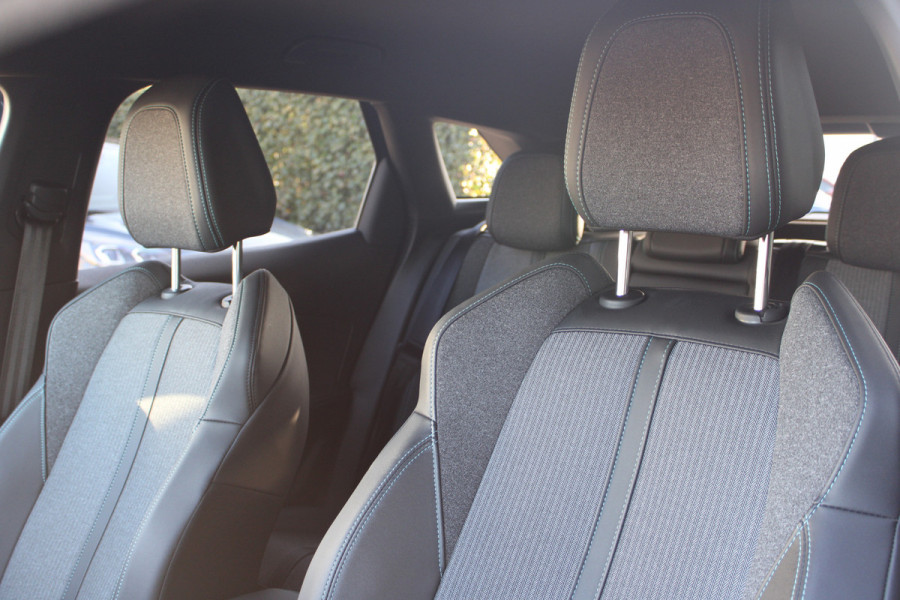 Peugeot 3008 1.6 HYbrid 225 Allure | Navigatie | Cruise control | Stoelverwarming | Led