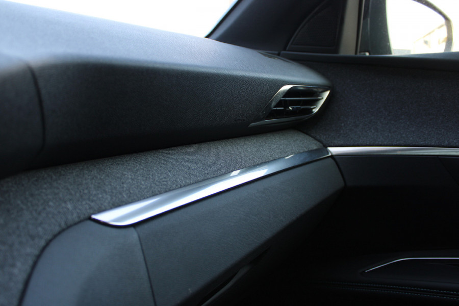 Peugeot 3008 1.6 HYbrid 225 Allure | Navigatie | Cruise control | Stoelverwarming | Led