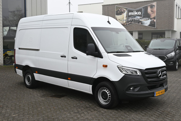 Mercedes-Benz Sprinter 317 CDI L2H2 Pro LED, Geveerde stoel, Navigatie met camera