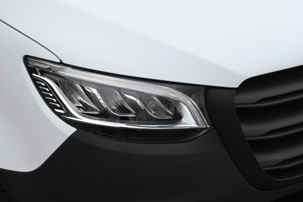 Mercedes-Benz Sprinter 317 CDI L2H2 Pro LED, Geveerde stoel, Navigatie met camera