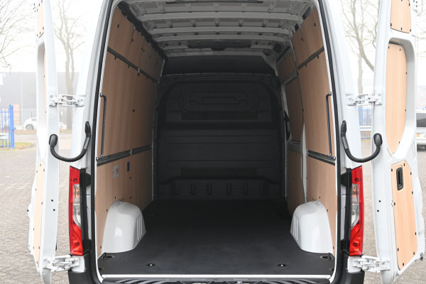 Mercedes-Benz Sprinter 317 CDI L2H2 Pro LED, Geveerde stoel, Navigatie met camera