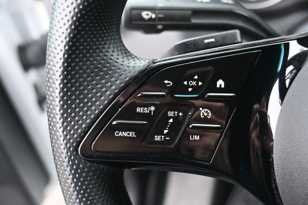 Mercedes-Benz Sprinter 317 CDI L2H2 Pro LED, Geveerde stoel, Navigatie met camera