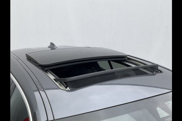 BMW 1-serie 120i M-Sport Automaat Pano.dak Leer Stoel/Stuurverw HUD Carplay Stoelverw Led VOL!