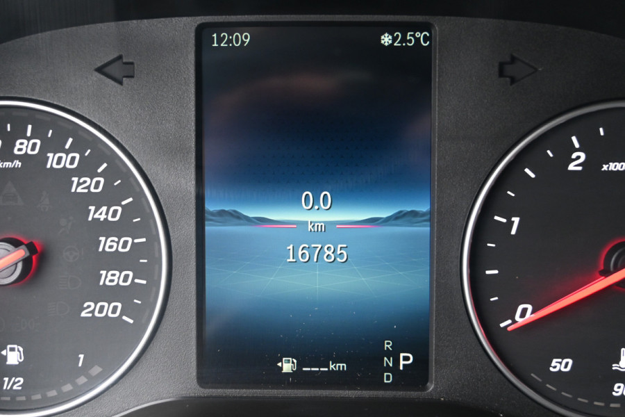 Mercedes-Benz Sprinter 317 CDI L2H2 Pro LED, Geveerde stoel, Navigatie met camera