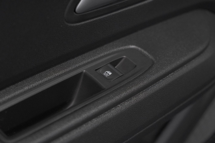 Dacia Bigster 1.8 Hybrid 155 Journey | 360 Camera | Pack Winter | Schuif-/Kanteldak | Elektronische Kofferklep | Adaptieve Cruise Control