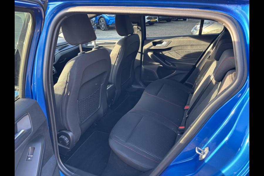 Ford FOCUS Wagon 1.5 EcoBlue ST Line Diesel Automaat! | Panoramadak | Winter Pack | Camera | BTW verrekenbaar