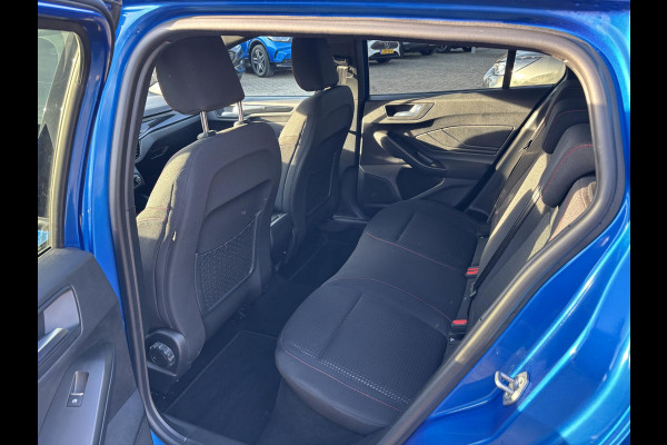 Ford FOCUS Wagon 1.5 EcoBlue ST Line Diesel Automaat! | Panoramadak | Winter Pack | Camera | BTW verrekenbaar