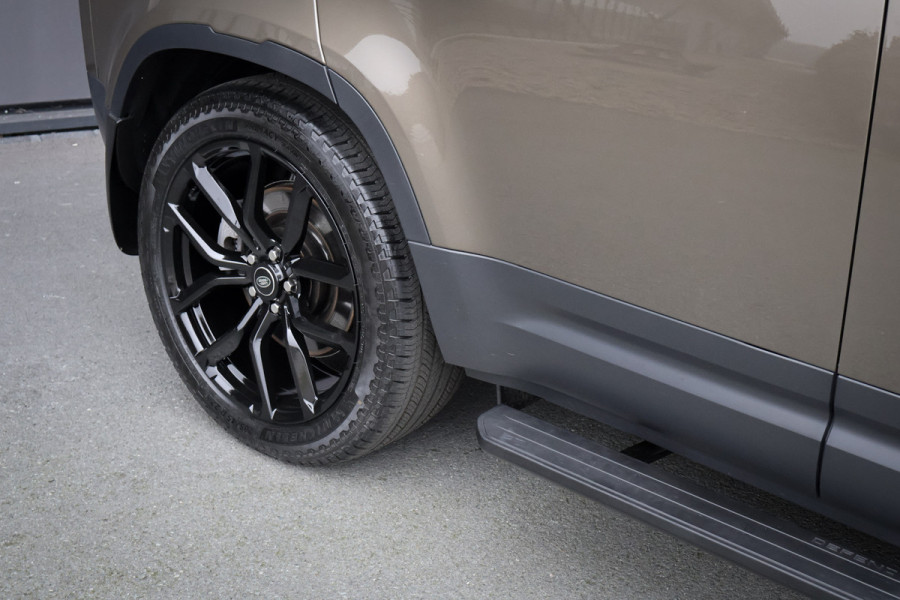 Land Rover Defender 110 P400e 110 SE | 22" | ADAPTIVE CRUISE | BLACK PACK | COMFORT PACK | COLD CLIMATE PACK | OFF-ROAD PACK | HEAD-UP | CLEARSIGHT