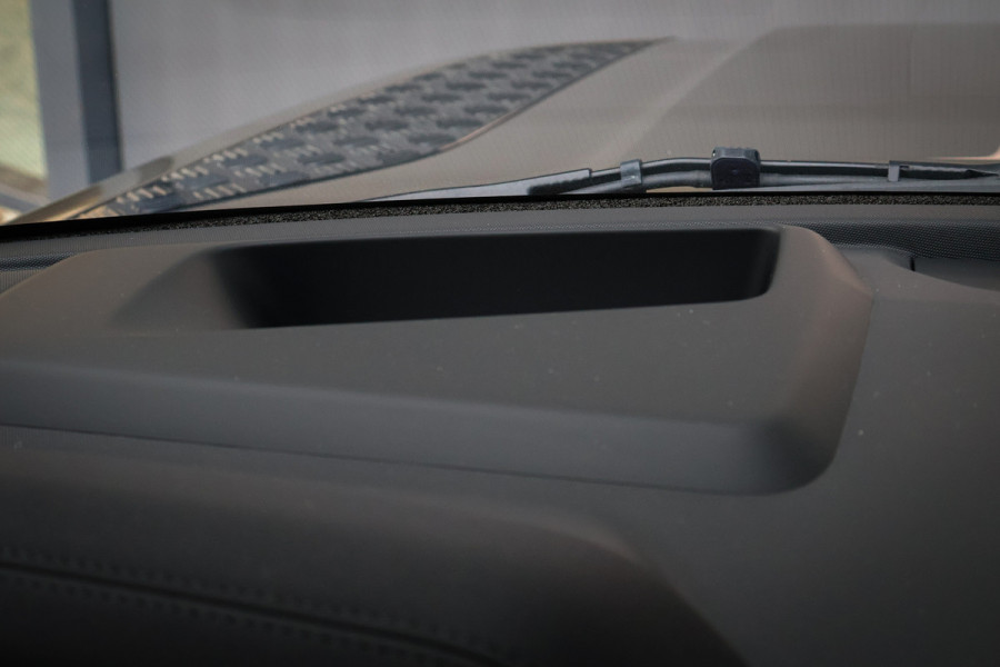 Land Rover Defender 110 P400e 110 SE | 22" | ADAPTIVE CRUISE | BLACK PACK | COMFORT PACK | COLD CLIMATE PACK | OFF-ROAD PACK | HEAD-UP | CLEARSIGHT