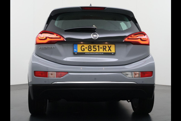 Opel Ampera-E Business executive 60 kWh Bose audio | Keyless | Dodehoek | Leer | Camera | Stoel- & stuurverwarming | 12 mnd BOVAG garantie |