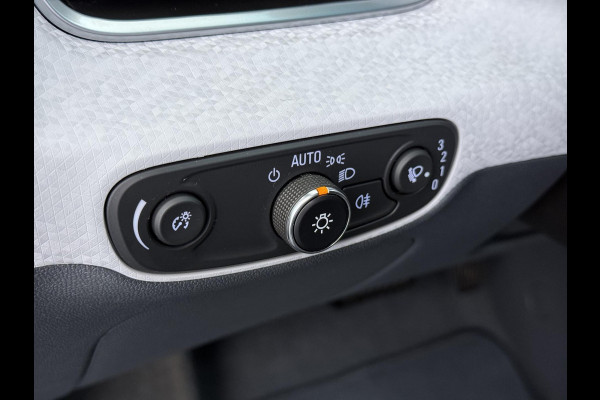 Opel Ampera-E Business executive 60 kWh Bose audio | Keyless | Dodehoek | Leer | Camera | Stoel- & stuurverwarming | 12 mnd BOVAG garantie |