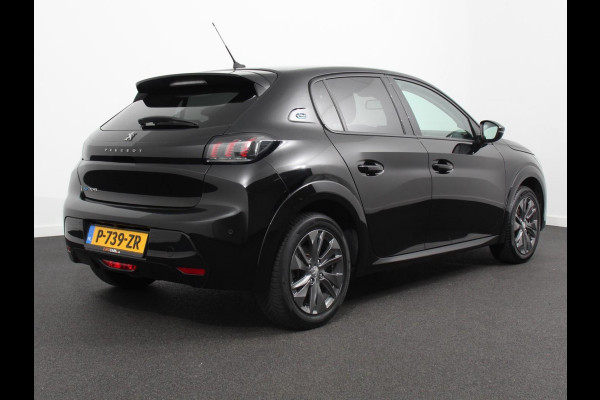Peugeot e-208 EV Allure Pack 50 kWh Navigatie 3d Digitale Cockpit Camera Climate control Stoelverwarming