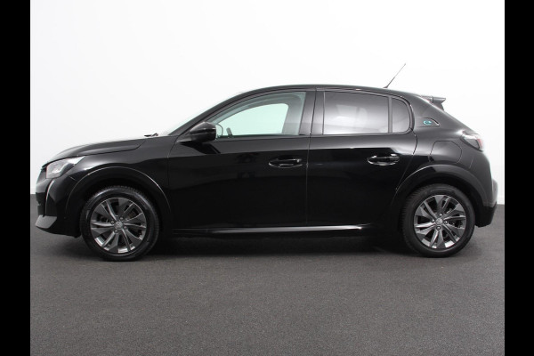 Peugeot e-208 EV Allure Pack 50 kWh Navigatie 3d Digitale Cockpit Camera Climate control Stoelverwarming
