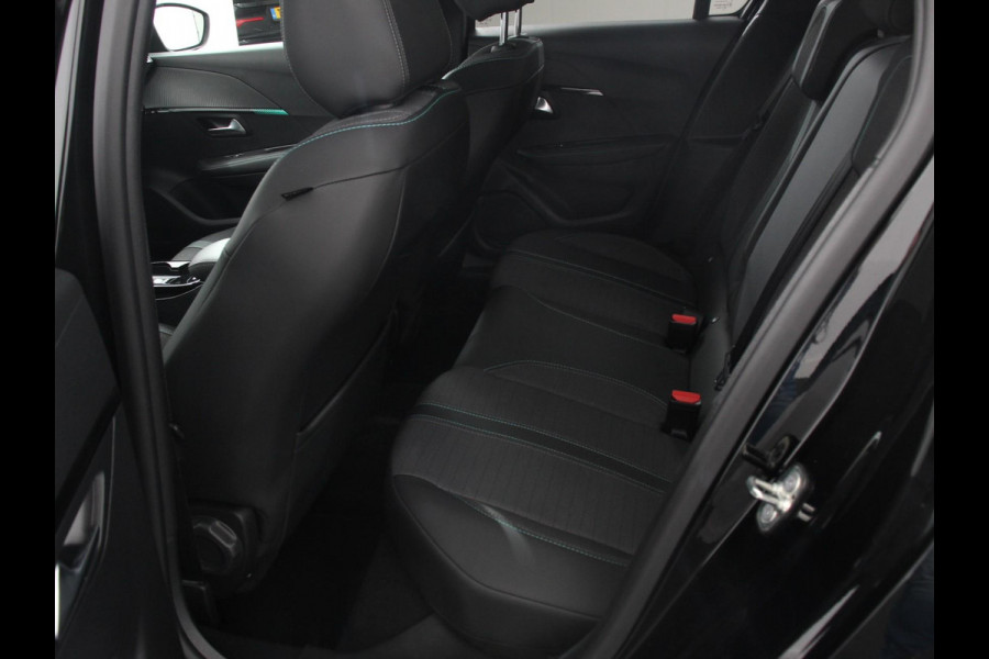 Peugeot e-208 EV Allure Pack 50 kWh Navigatie 3d Digitale Cockpit Camera Climate control Stoelverwarming