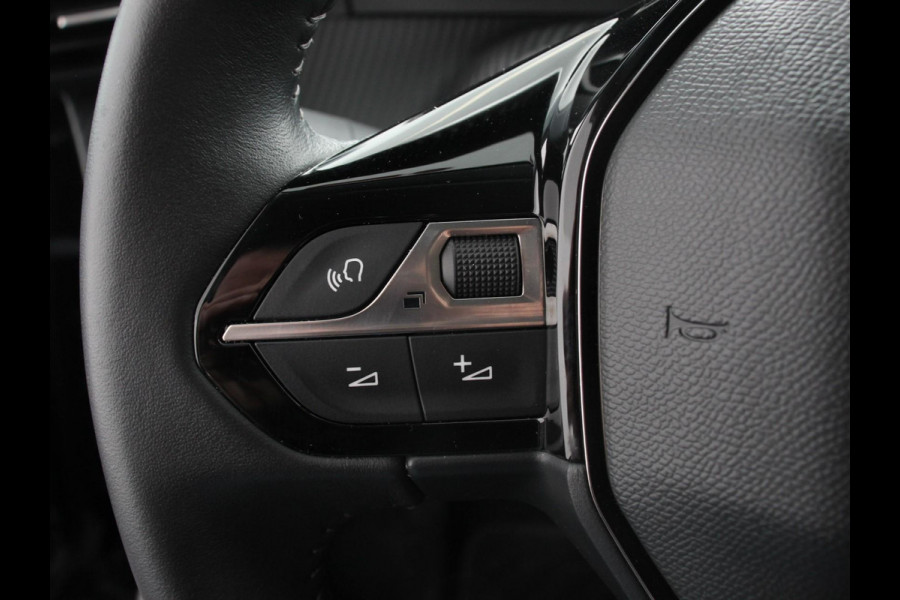 Peugeot e-208 EV Allure Pack 50 kWh Navigatie 3d Digitale Cockpit Camera Climate control Stoelverwarming