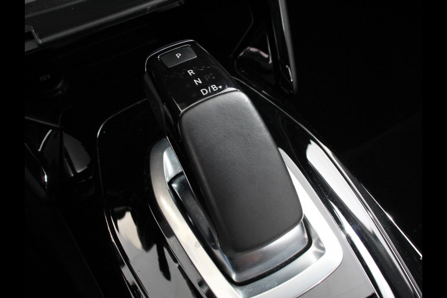 Peugeot e-208 EV Allure Pack 50 kWh Navigatie 3d Digitale Cockpit Camera Climate control Stoelverwarming